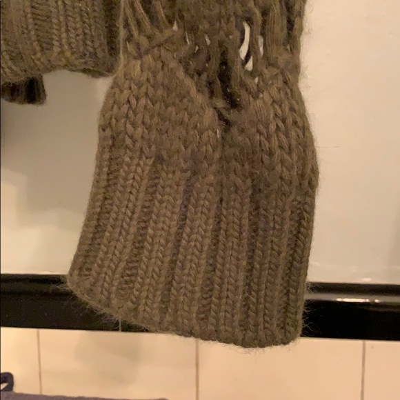 D&G Sage Green Crocheted sweater - Picture 4 of 5